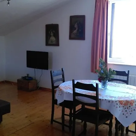 Elinor 2 Apartment *