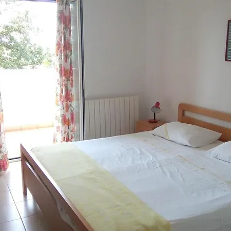 Apartment Elinor 2