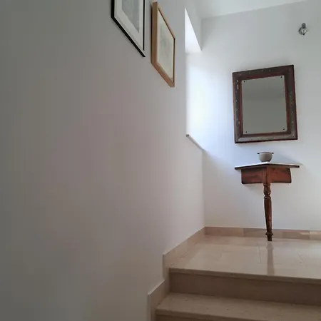 Elinor 2 Apartment *