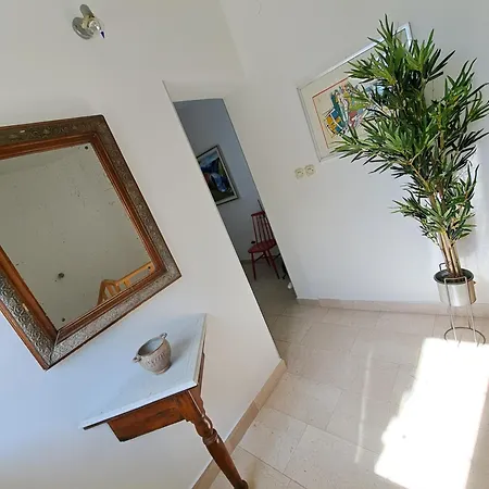 Apartment Elinor 2