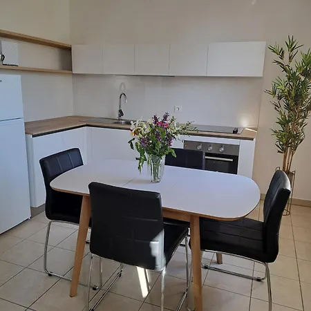 Apartment Elinor 2